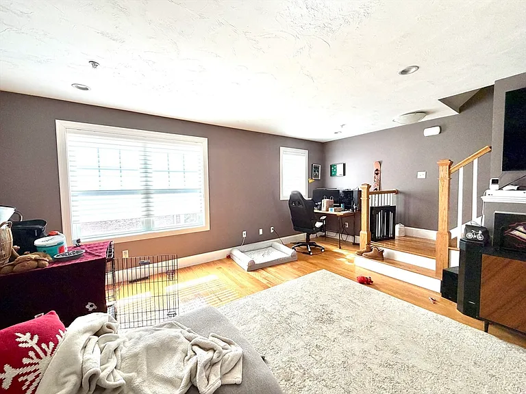 9 Park St #4 — Photo 2