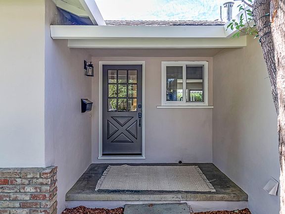 3rd image of 207 Sunset Ave