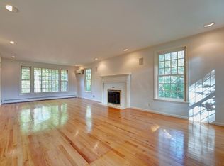 5 Runnymede Dr, North Hampton, NH 03862
