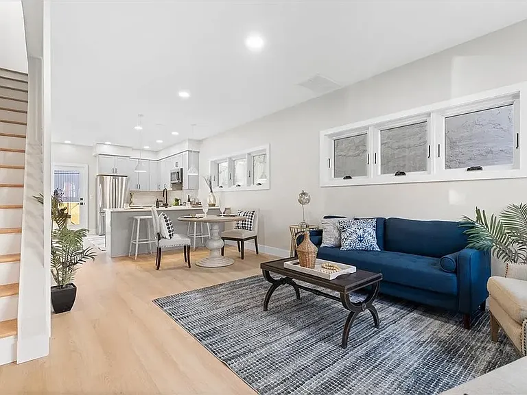 1213 Boyle St — Photo 3