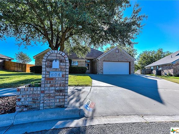 3rd image of 604 Barber Dr