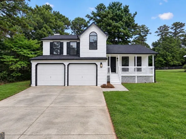 1307 Heritage Ct, Hampton, GA 30228