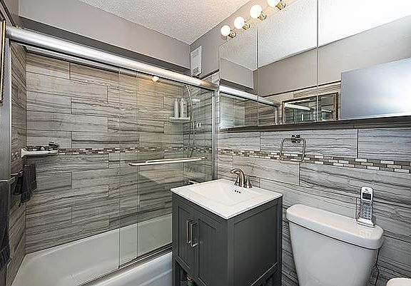 5th image of 299 Pearl St APT 2C