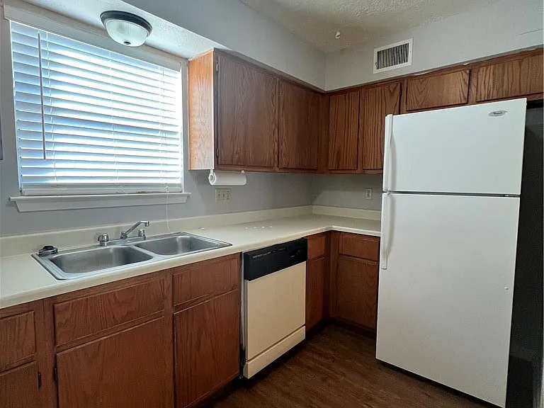 922 Spring Loop #D — Photo 7