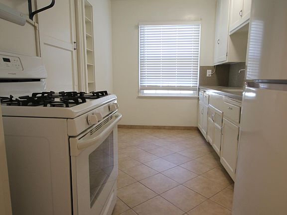 Light & bright kitchen. Stove & Refrigerator included!