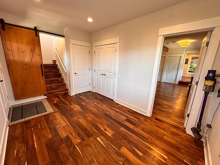5301 SW Shore Pl — Photo 13