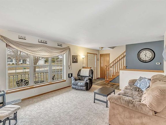 3rd image of 3124 Woodland Reserve Ln