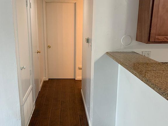 4th image of 5528 Keoncrest Cir APT 1