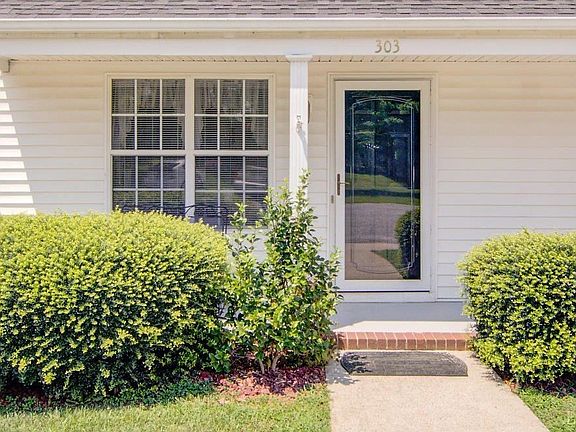 2nd image of 303 Royal Gardens Ct