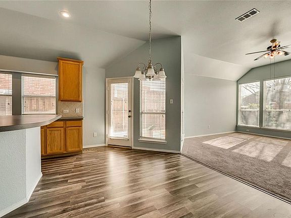 5th image of 4021 Malone Ave