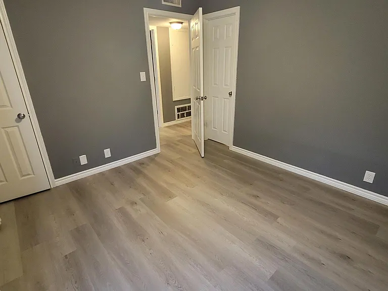 527 E Caney St #N — Photo 8