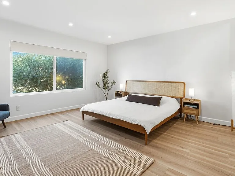 324 S Elm Dr #101 — Photo 15