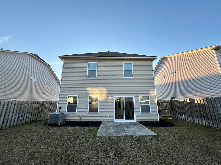 4044 Thimbleberry Dr — Photo 35