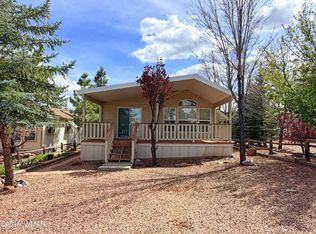 2221 Wrangler Way, Overgaard, AZ 85933