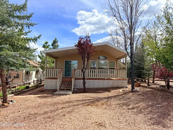 2221 Wrangler Way, Overgaard, AZ 85933