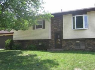 4203 W High St, Davenport, IA 52804
