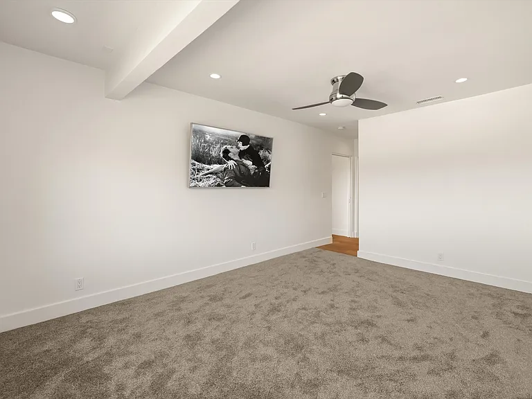 813 E Anapamu St #PENTHOUSE — Photo 31