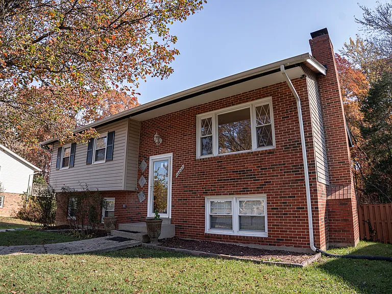 13227 Sturbridge Rd — Photo 68