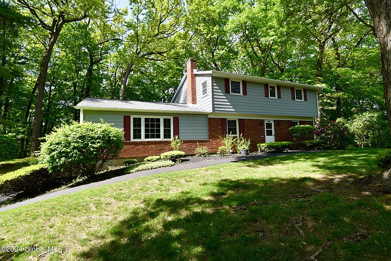 2nd image of 21 Glenwood Drive