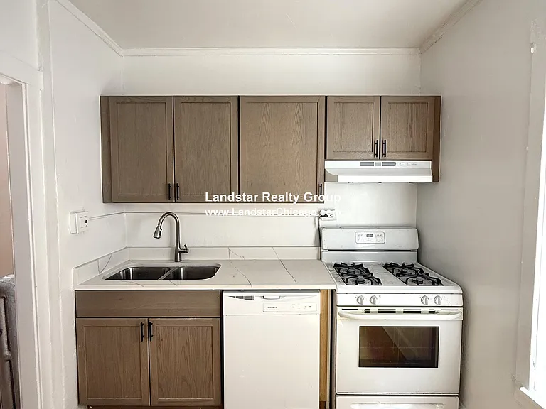 804 Washington St #3 — Photo 1
