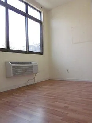 Rented by Nooklyn NYC LLC | media 25