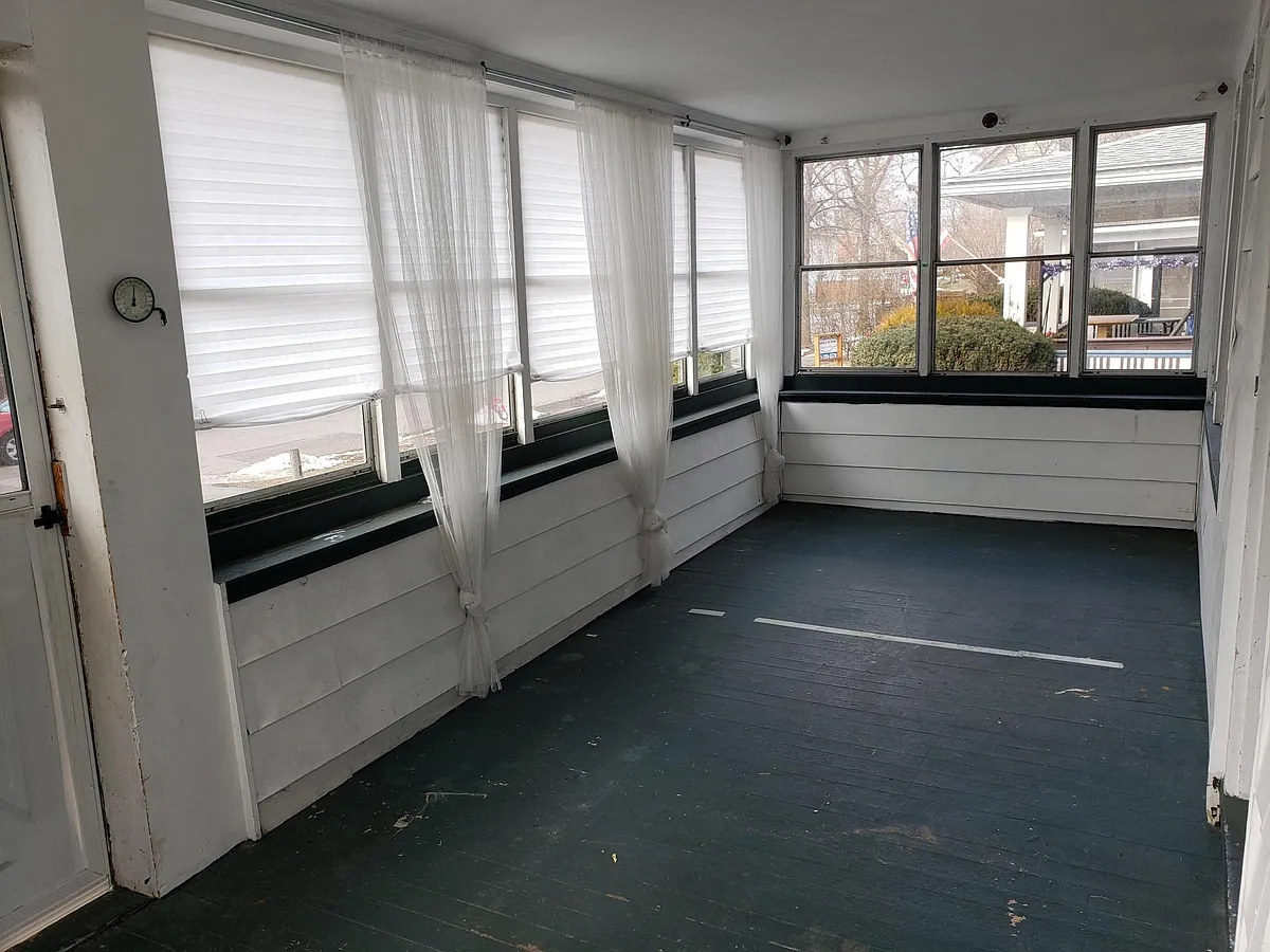 Front porch - 148 Carling Rd