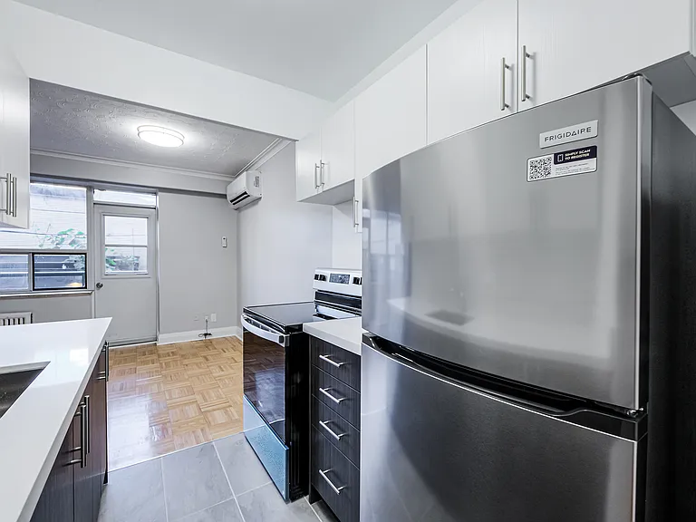 130 Jameson Ave — Photo 21