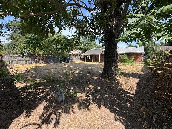 4th image of 621 Timber Ln