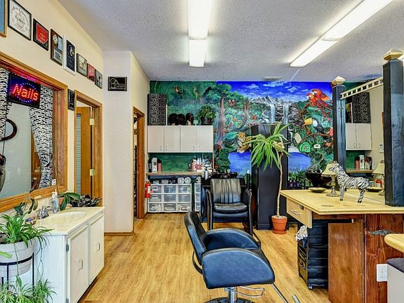 5th image of 1059 State Ave Ste B