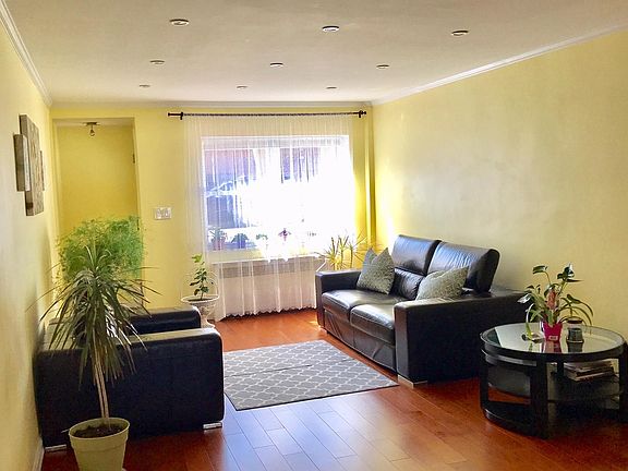 5th image of 2436 Pearsall Ave #1