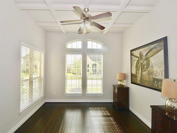 4th image of 4115 Graham Heights Ln