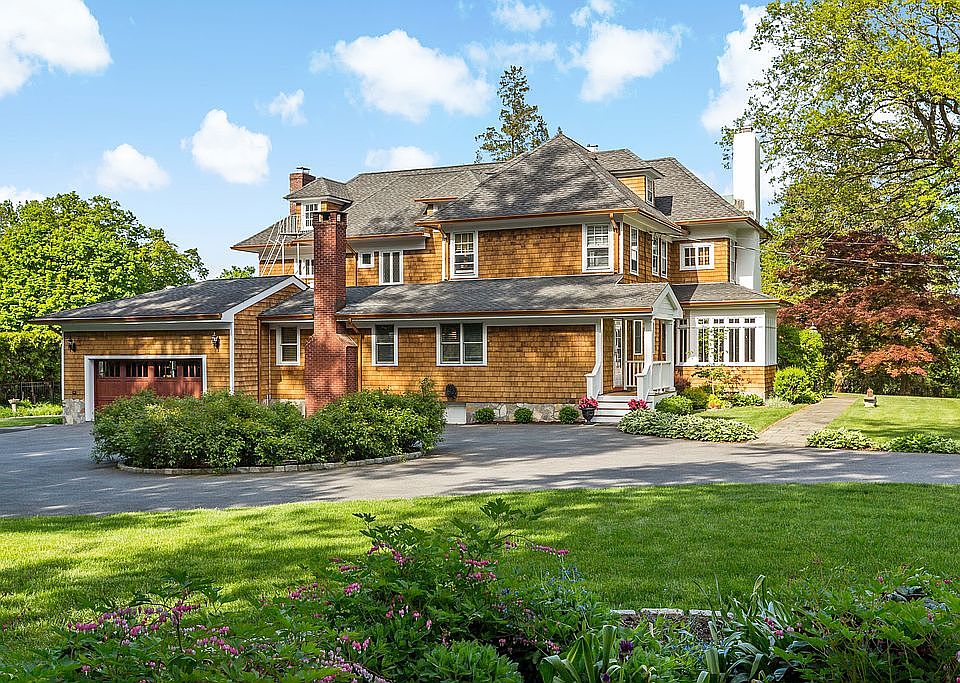 SZeolla-258 Elm Rd [ext]-03.JPG