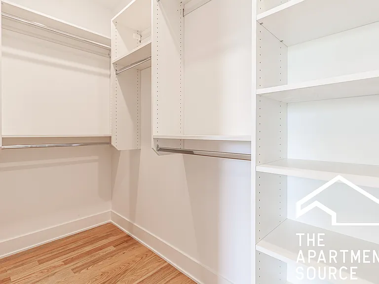 2453 W Logan Blvd #2 — Photo 11