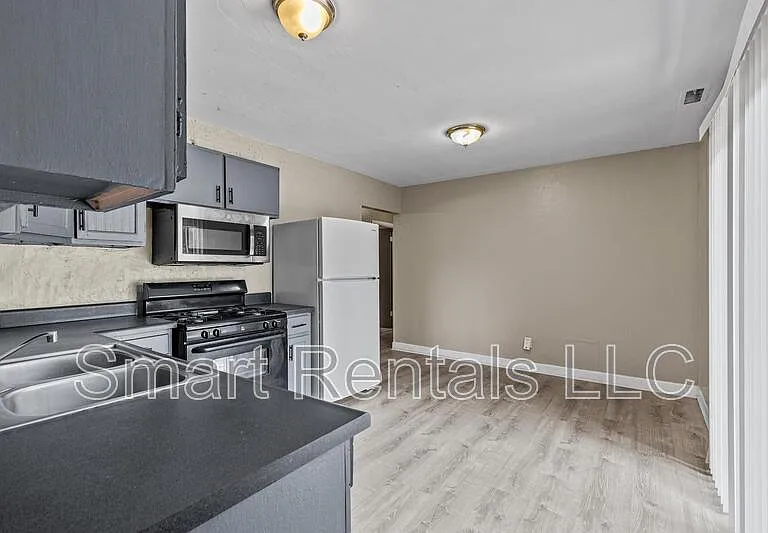 1395 Bluebird Dr — Photo 8