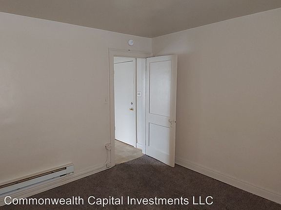 4th image of 2218 Carrington St APT C