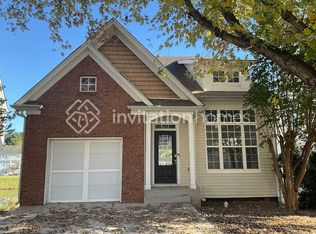 401 Pondweed Dr, Lawrenceville, GA 30045