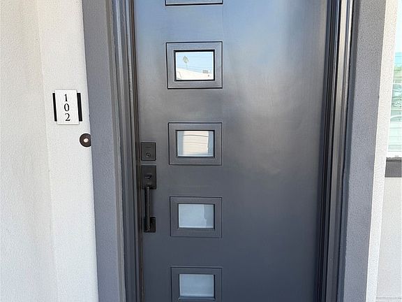 4th image of 18080 Prairie Ave #102