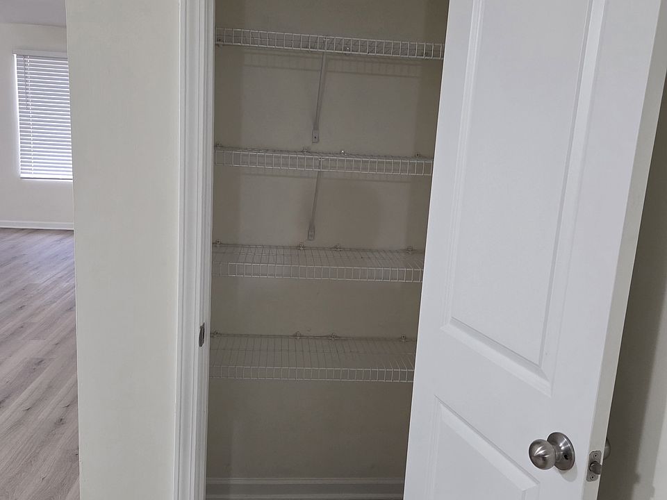 1st image of 2144 Belmont Cir
