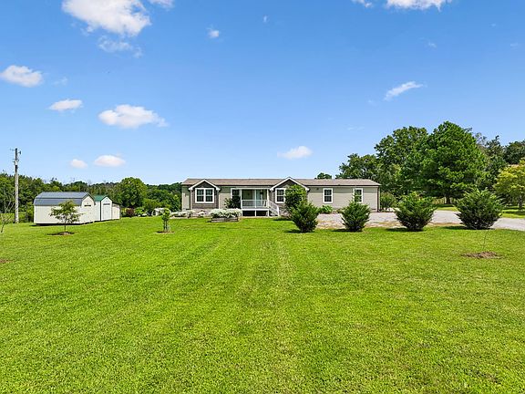 3rd image of 475 Edwards Rd
