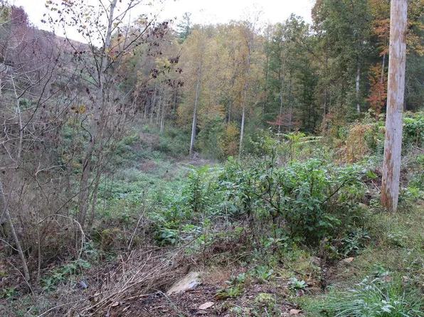 3021 Highway 80, Hyden, KY 41749