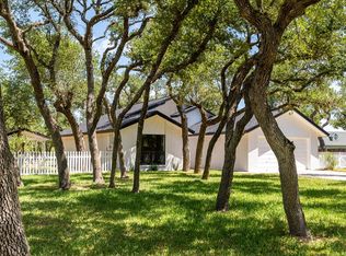 150 Deer Run Ln, Rockport, TX 78382