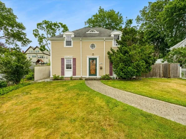 749 High St, Fall River, MA 02720