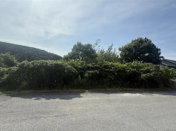 6-8 Tunis Street, Placentia, NL A0B2Y0