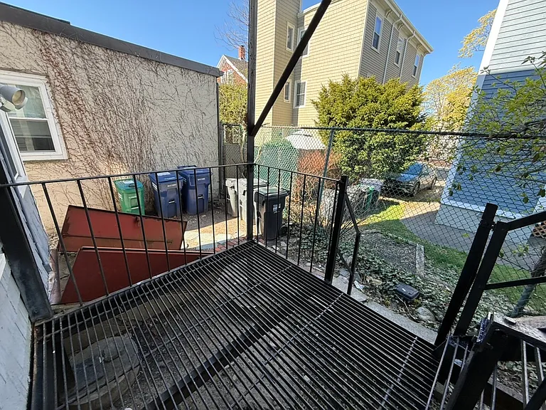 25 Elmer St #1 — Photo 4