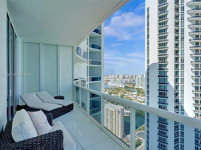 15811 Collins Ave #3302 — Photo 46