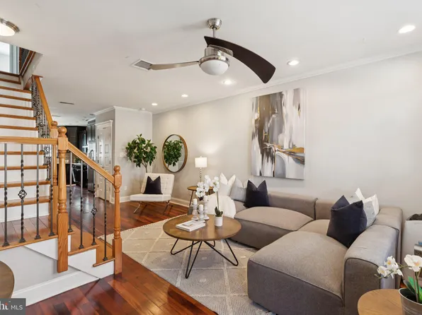 1106 Cantrell St, Philadelphia, PA 19148