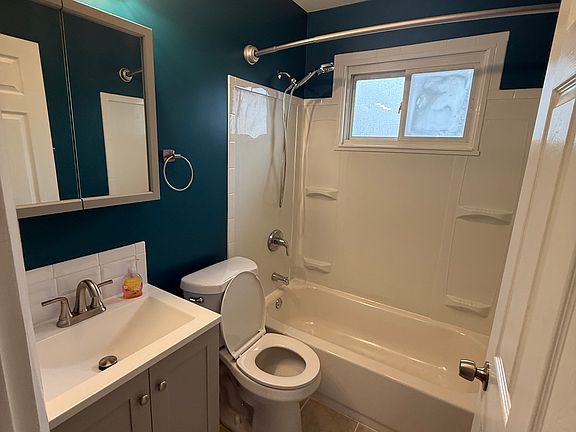5th image of 9815 Tanbark Ln #4