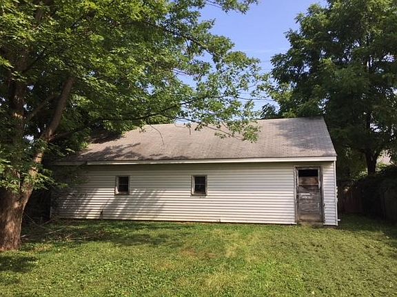 5th image of 7416 Broadwyn Dr