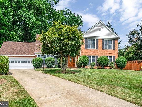 3rd image of 8304 Beaverdam Ct