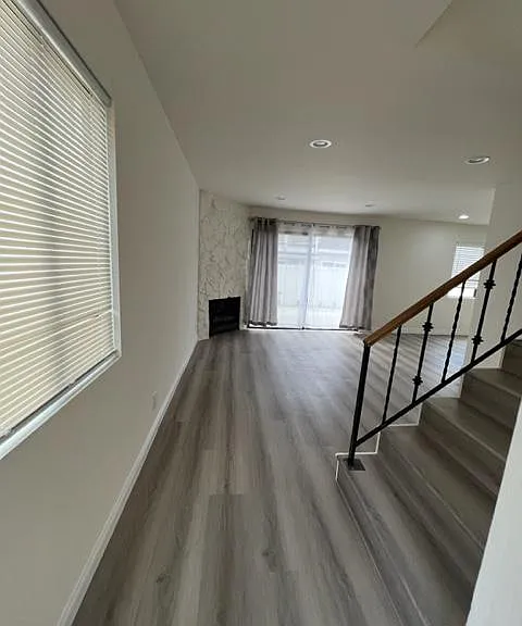7893 Cerritos Ave — Photo 77